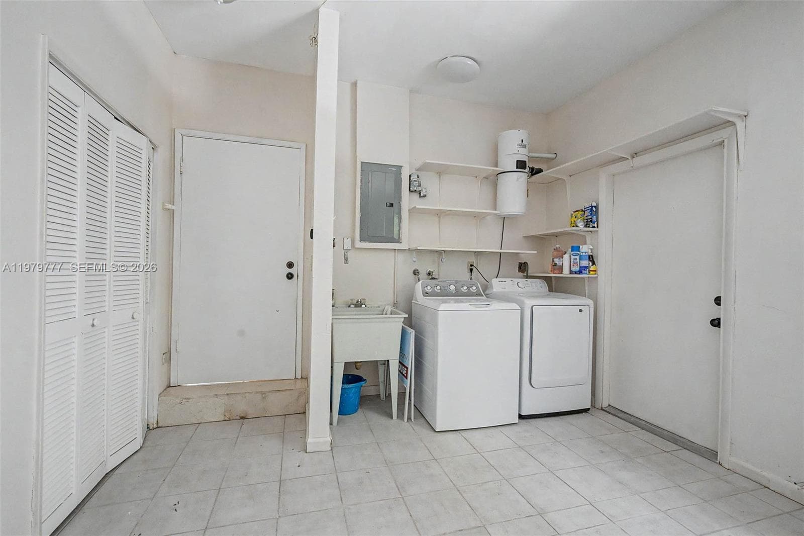 4950 San Amaro Dr, Coral Gables FL 33146 — 49