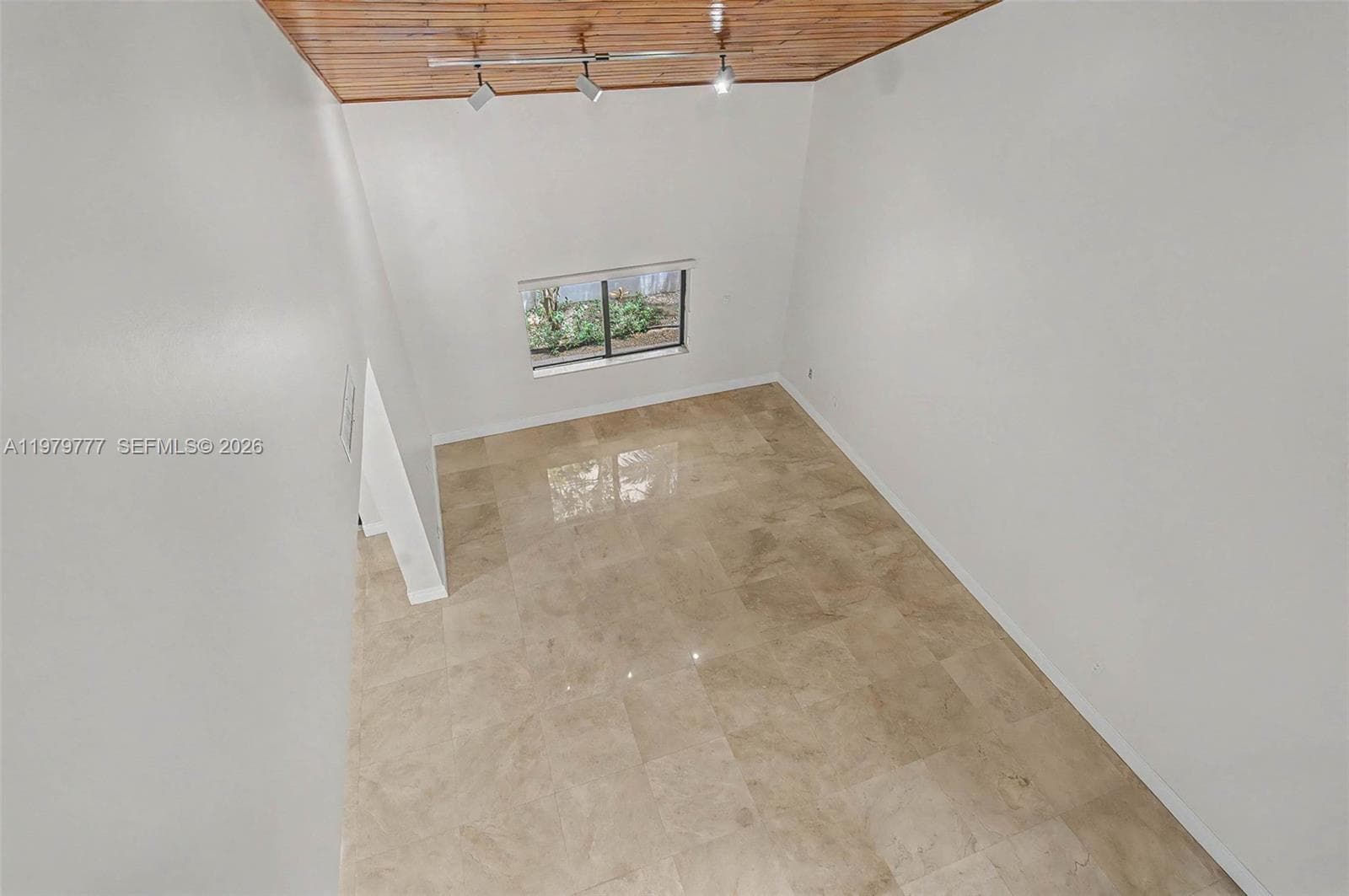 4950 San Amaro Dr, Coral Gables FL 33146 — 19