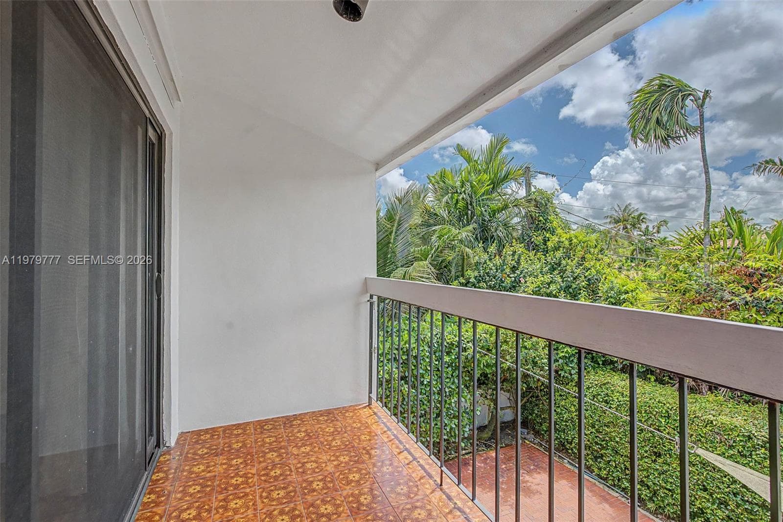 4950 San Amaro Dr, Coral Gables FL 33146 — 39