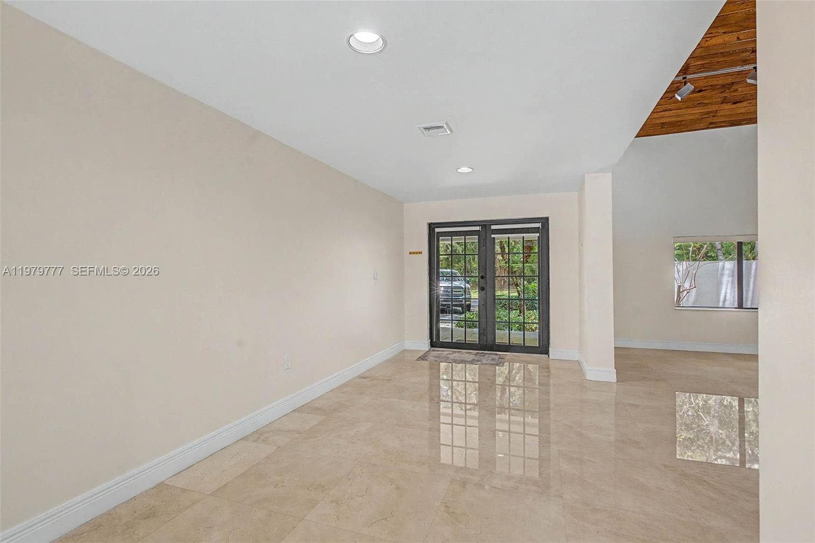 4950 San Amaro Dr, Coral Gables FL 33146 — 8