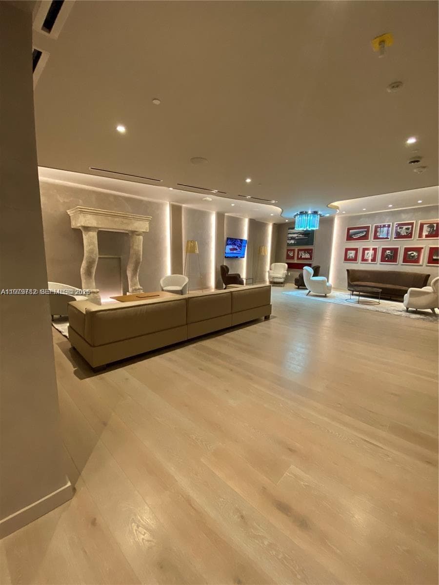 1000 Brickell Plz # 3503, Miami FL 33131 — 12