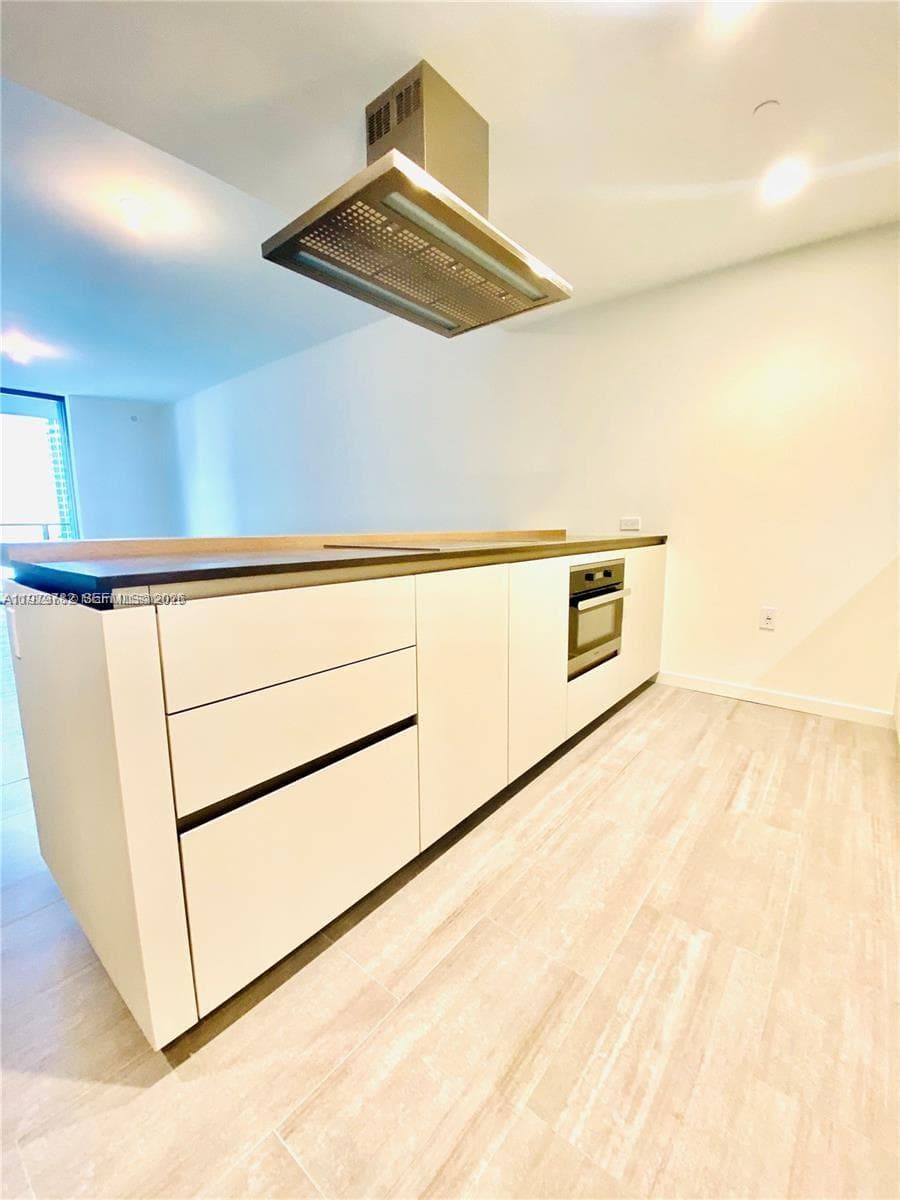 1000 Brickell Plz # 3503, Miami FL 33131 — 25