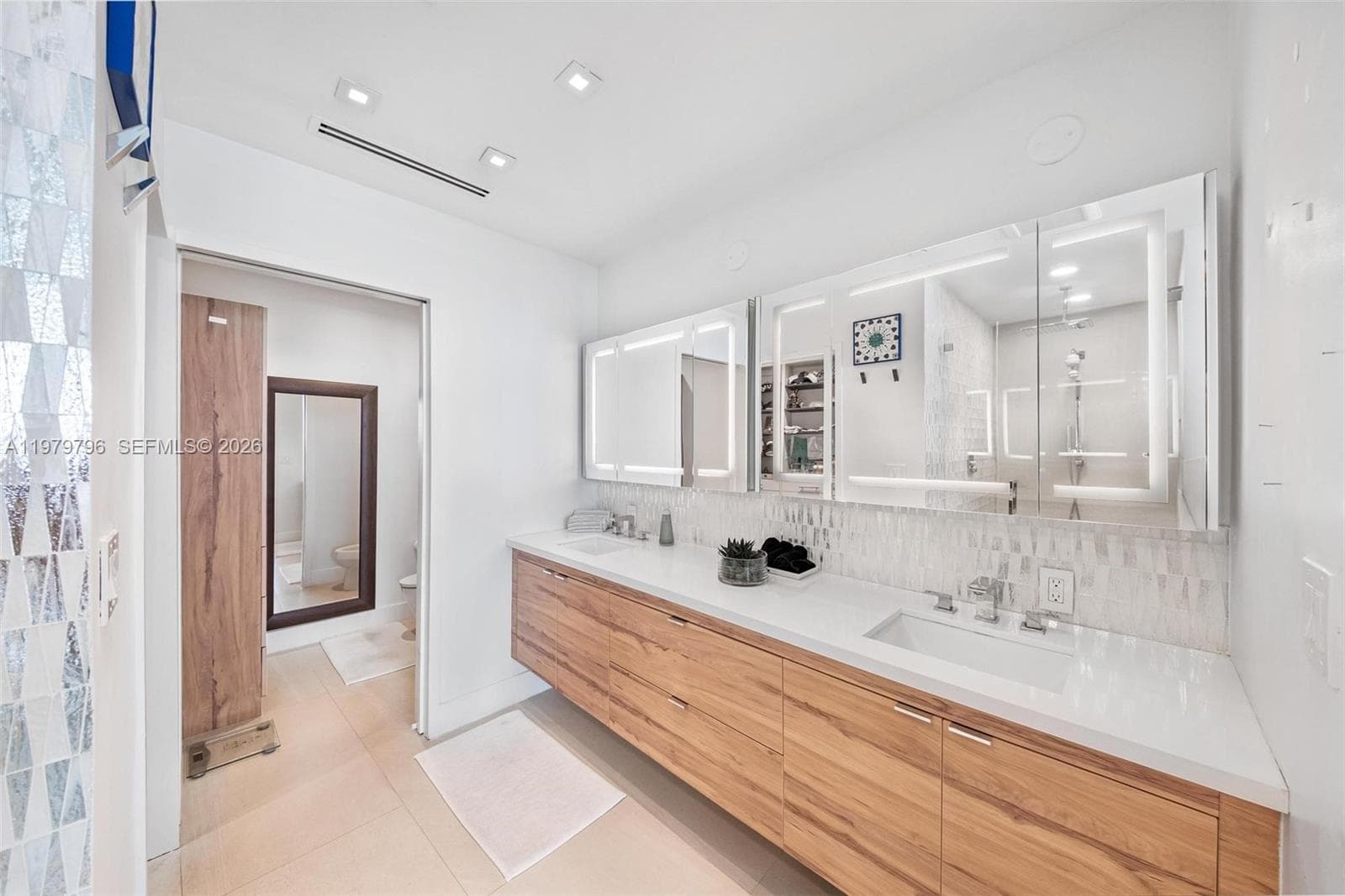 2020 N Bayshore Dr # 2510, Miami FL 33137 — 23