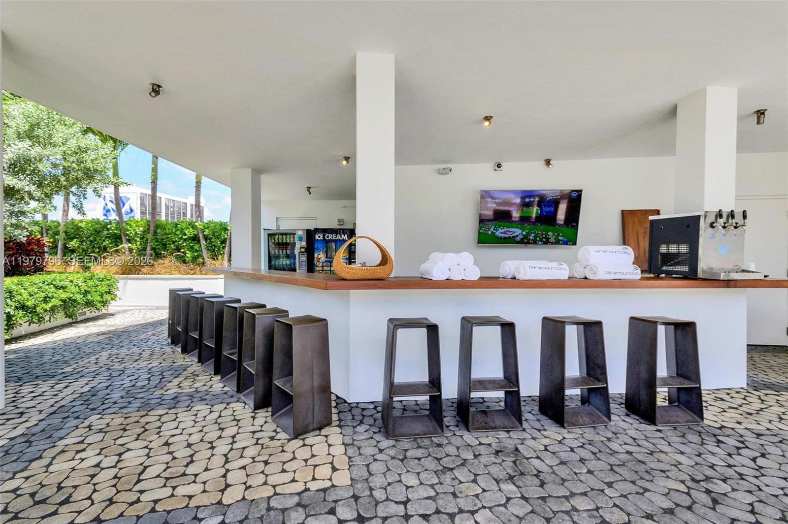 2020 N Bayshore Dr # 2510, Miami FL 33137 — 64