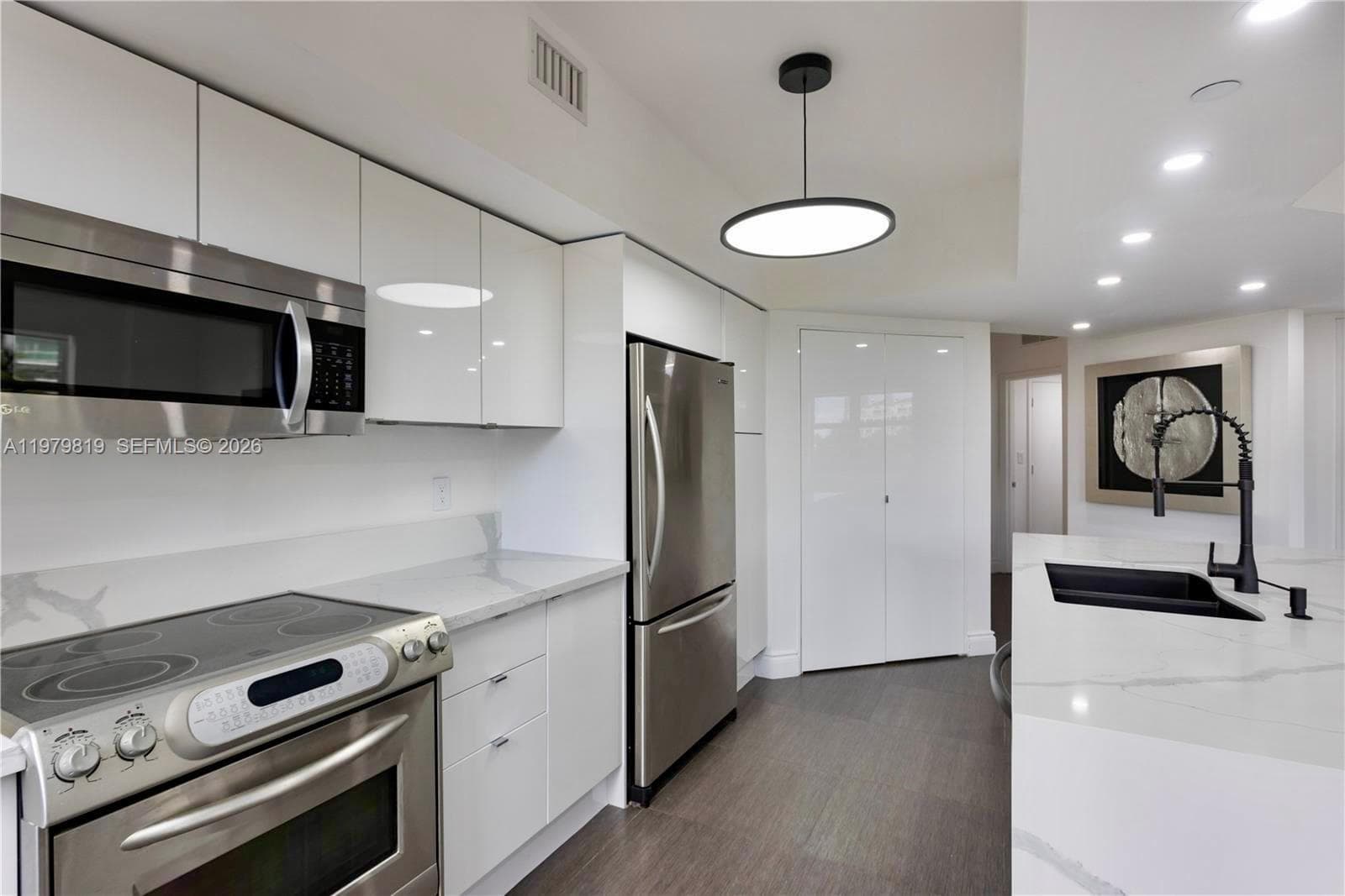 19900 E Country Club Dr # 311, Aventura FL 33180 — 7