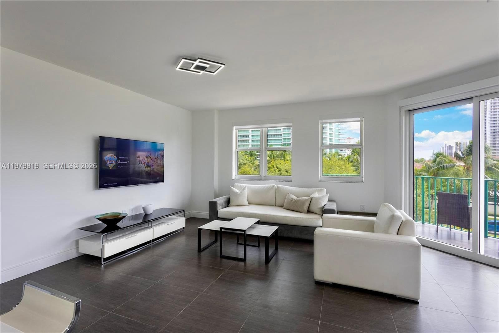 19900 E Country Club Dr # 311, Aventura FL 33180 — 3