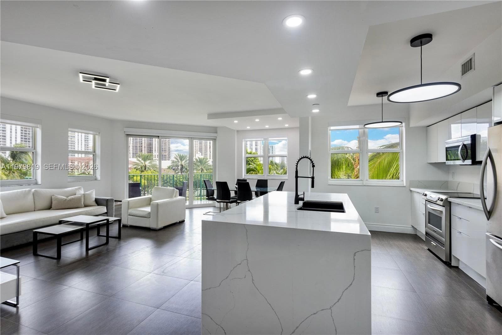 19900 E Country Club Dr # 311, Aventura FL 33180 — 4