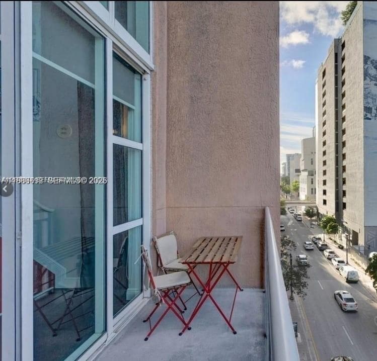 244 NE Biscayne Blvd # 440, Miami FL 33132 — 27