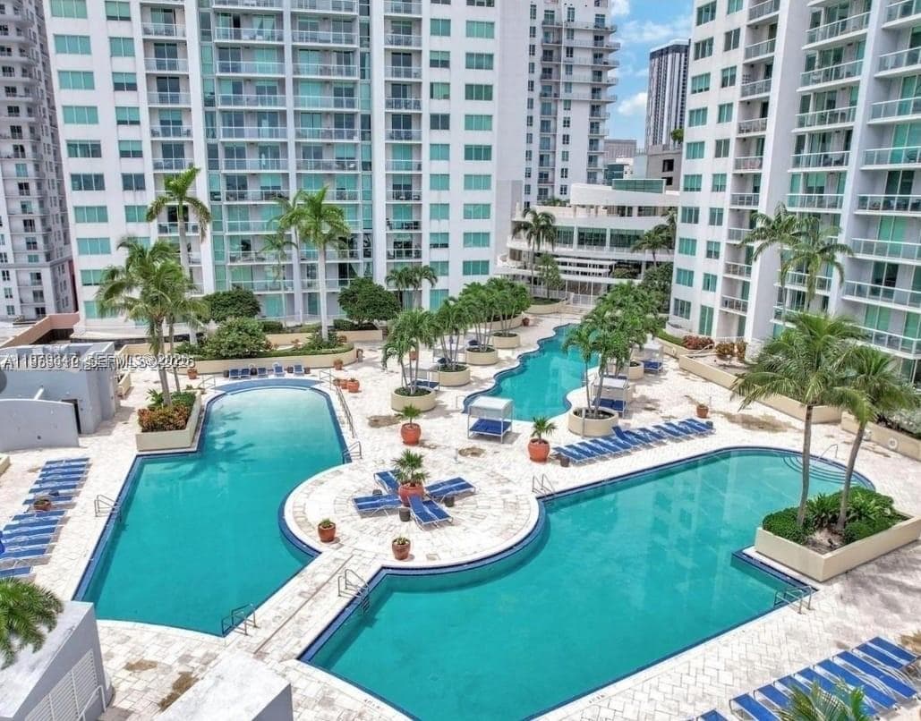 244 NE Biscayne Blvd # 440, Miami FL 33132 — 3