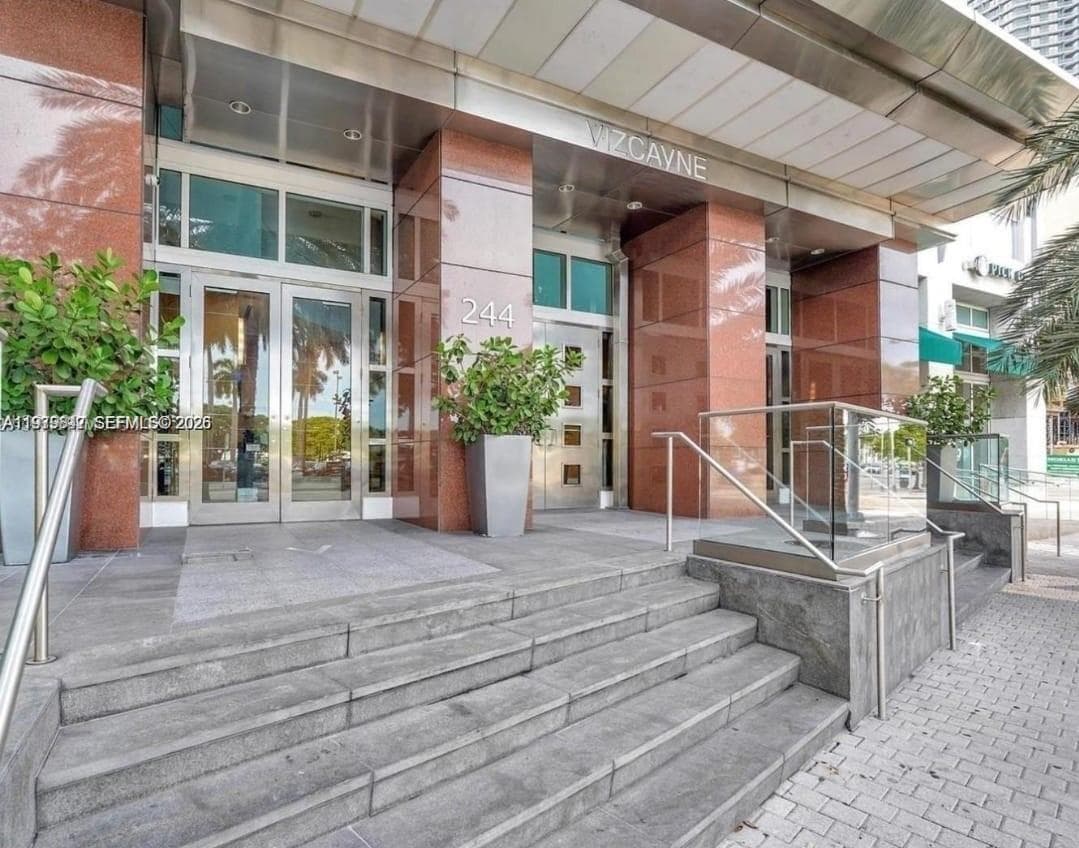 244 NE Biscayne Blvd # 440, Miami FL 33132 — 4