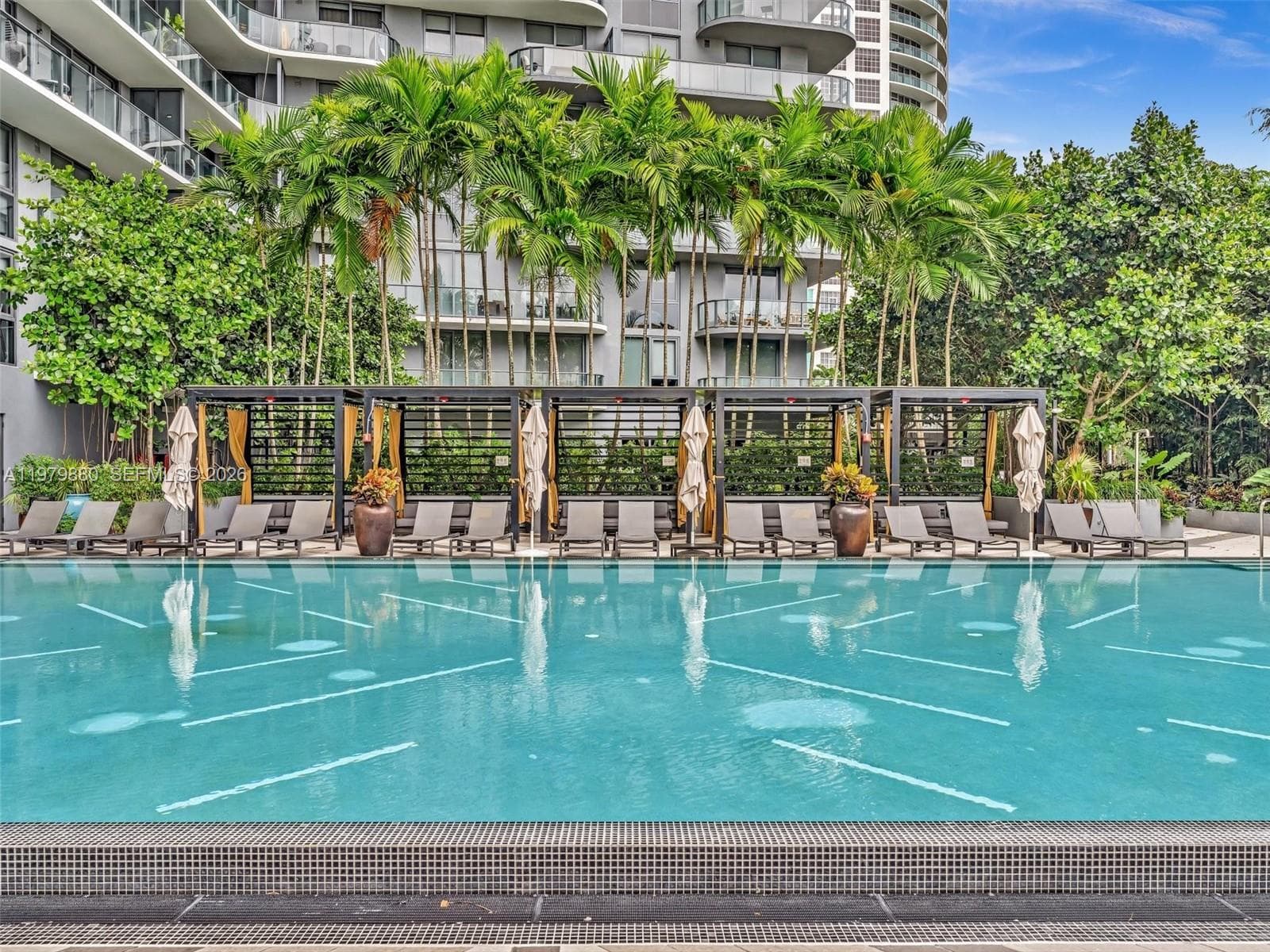 121 NE 34th St # 2104, Miami FL 33137 — 52