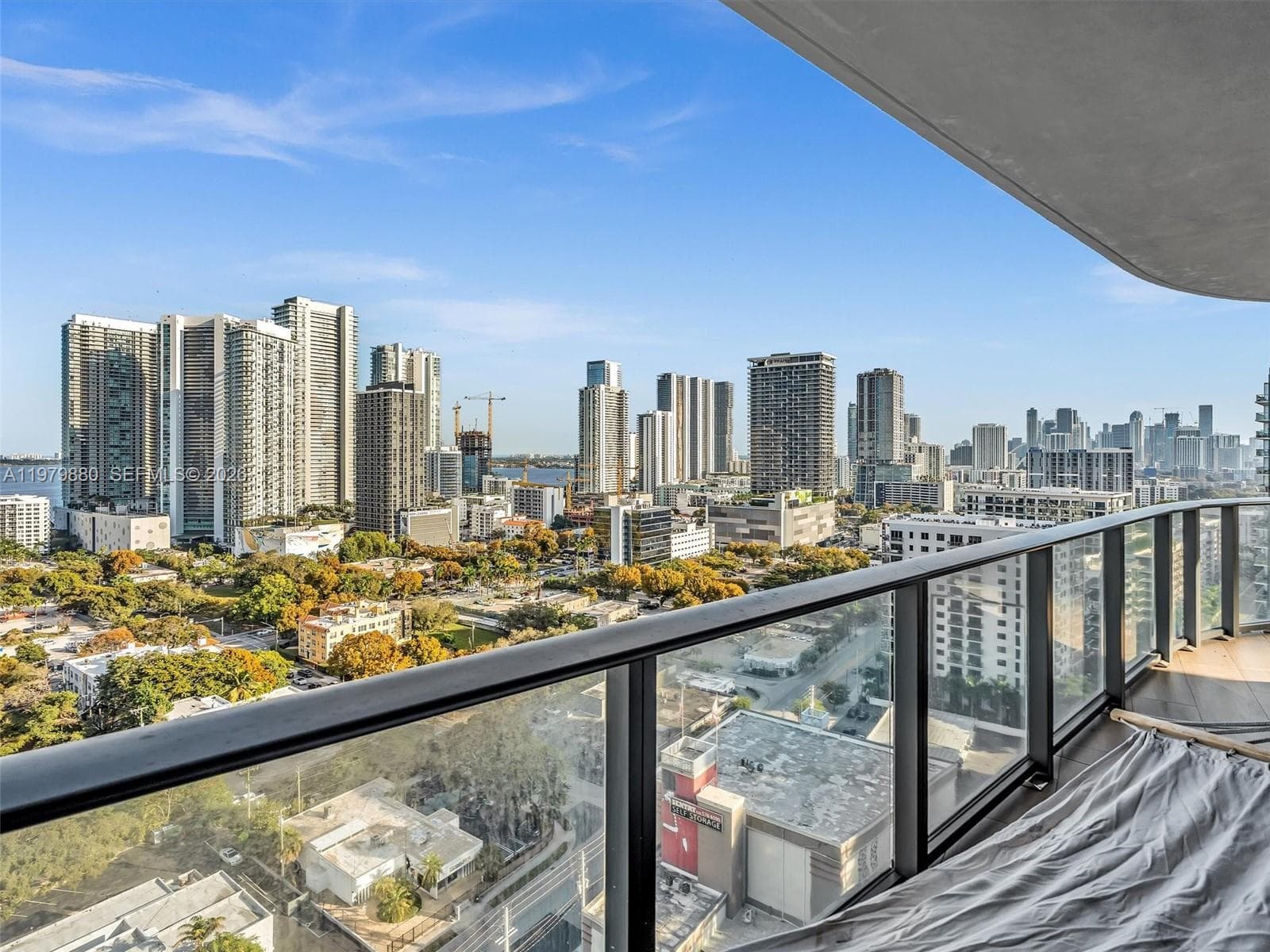 121 NE 34th St # 2104, Miami FL 33137 — 33
