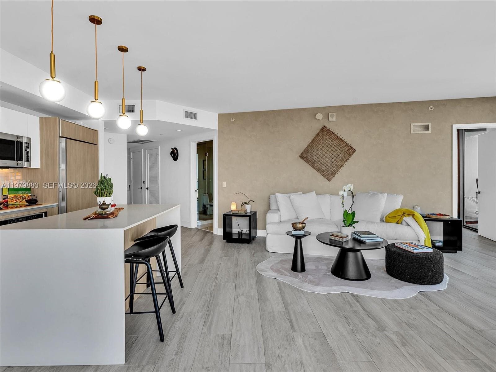 121 NE 34th St # 2104, Miami FL 33137 — 25