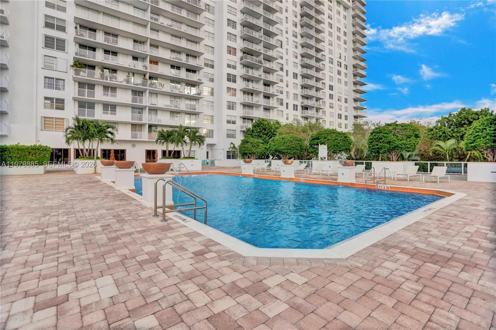 2801 NE 183rd St # 507W, Aventura FL 33160 — 27