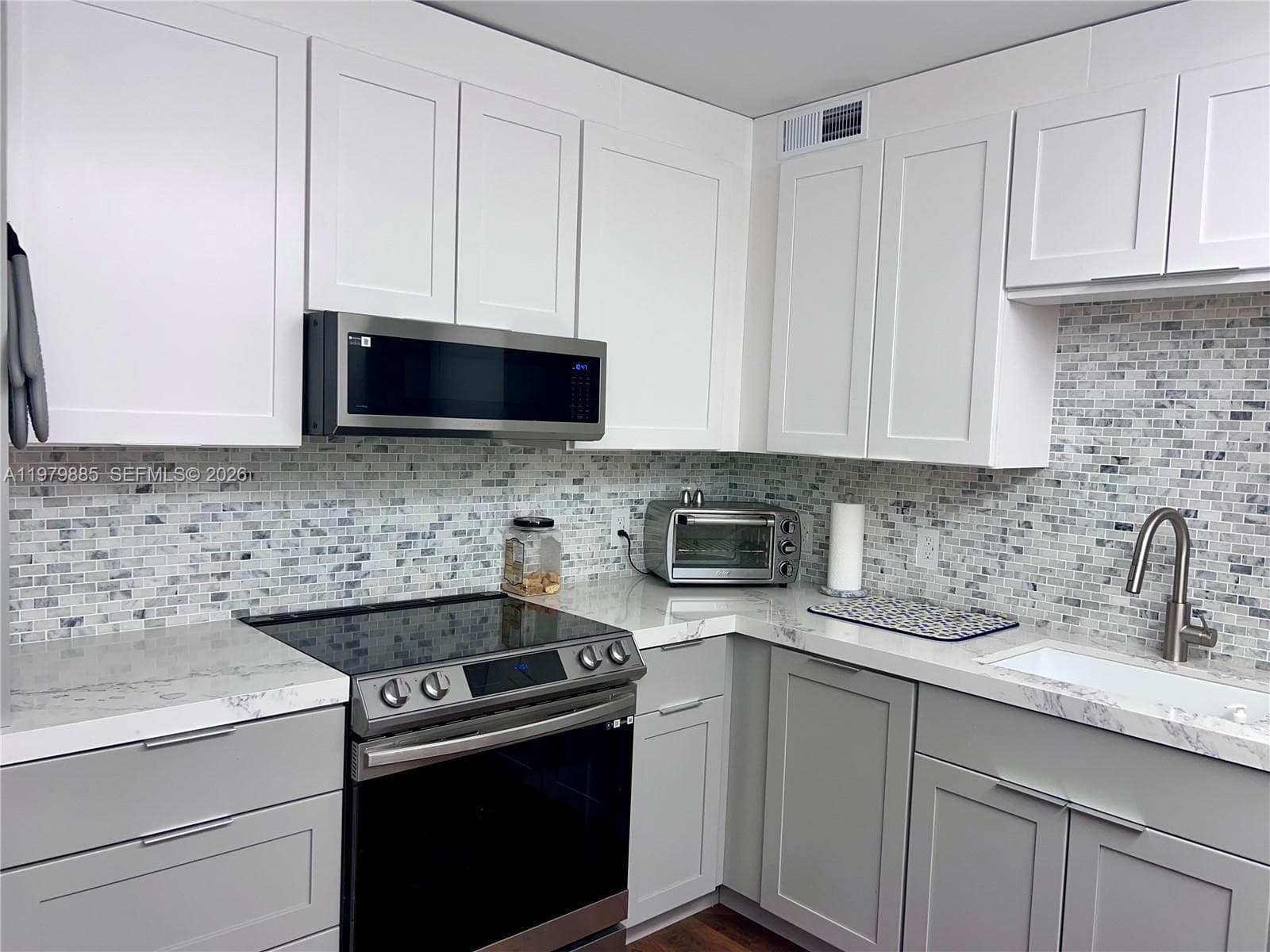 2801 NE 183rd St # 507W, Aventura FL 33160 — 2