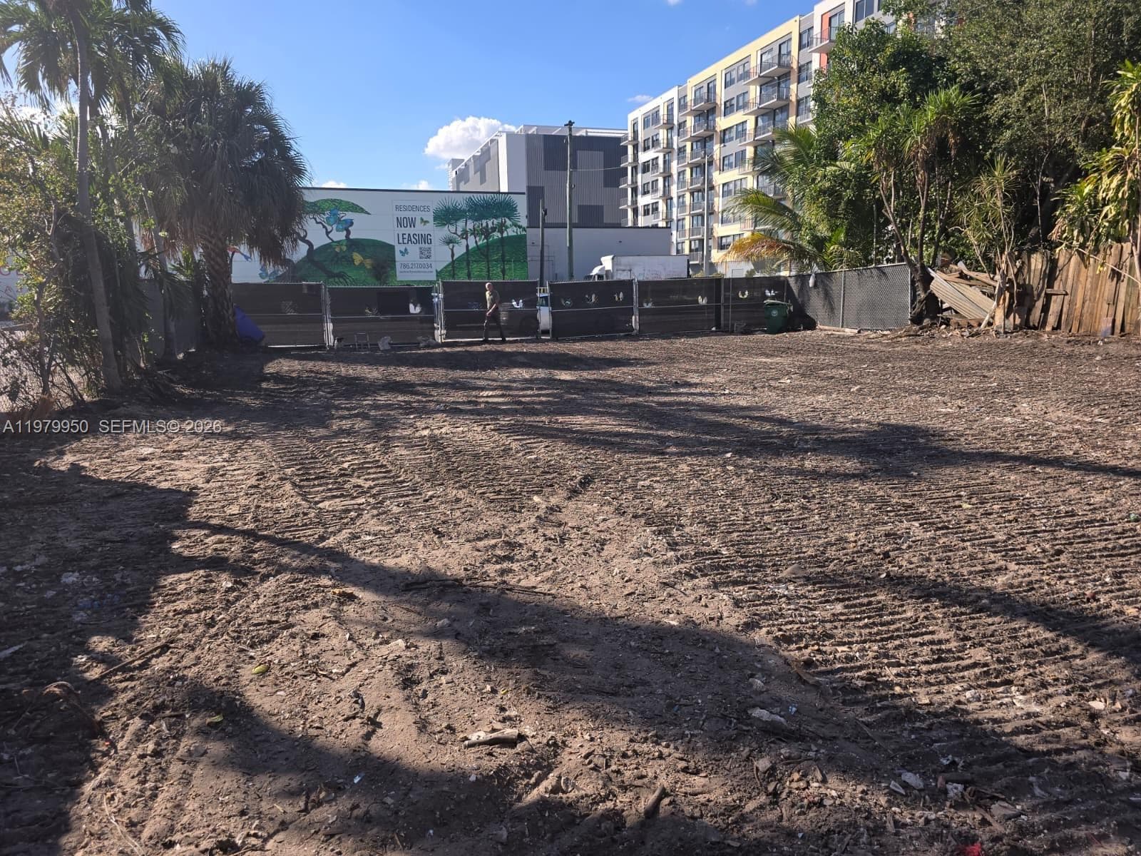 951 NW 37th Ave, Miami FL 33125 — 3