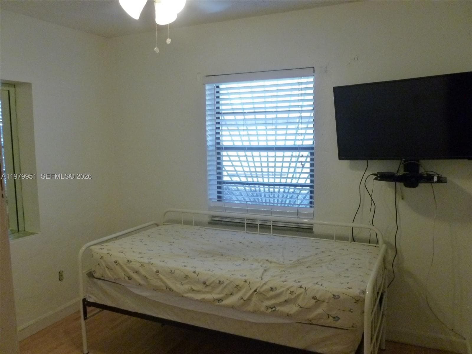 3261 NW 14th St, Miami FL 33125 — 13