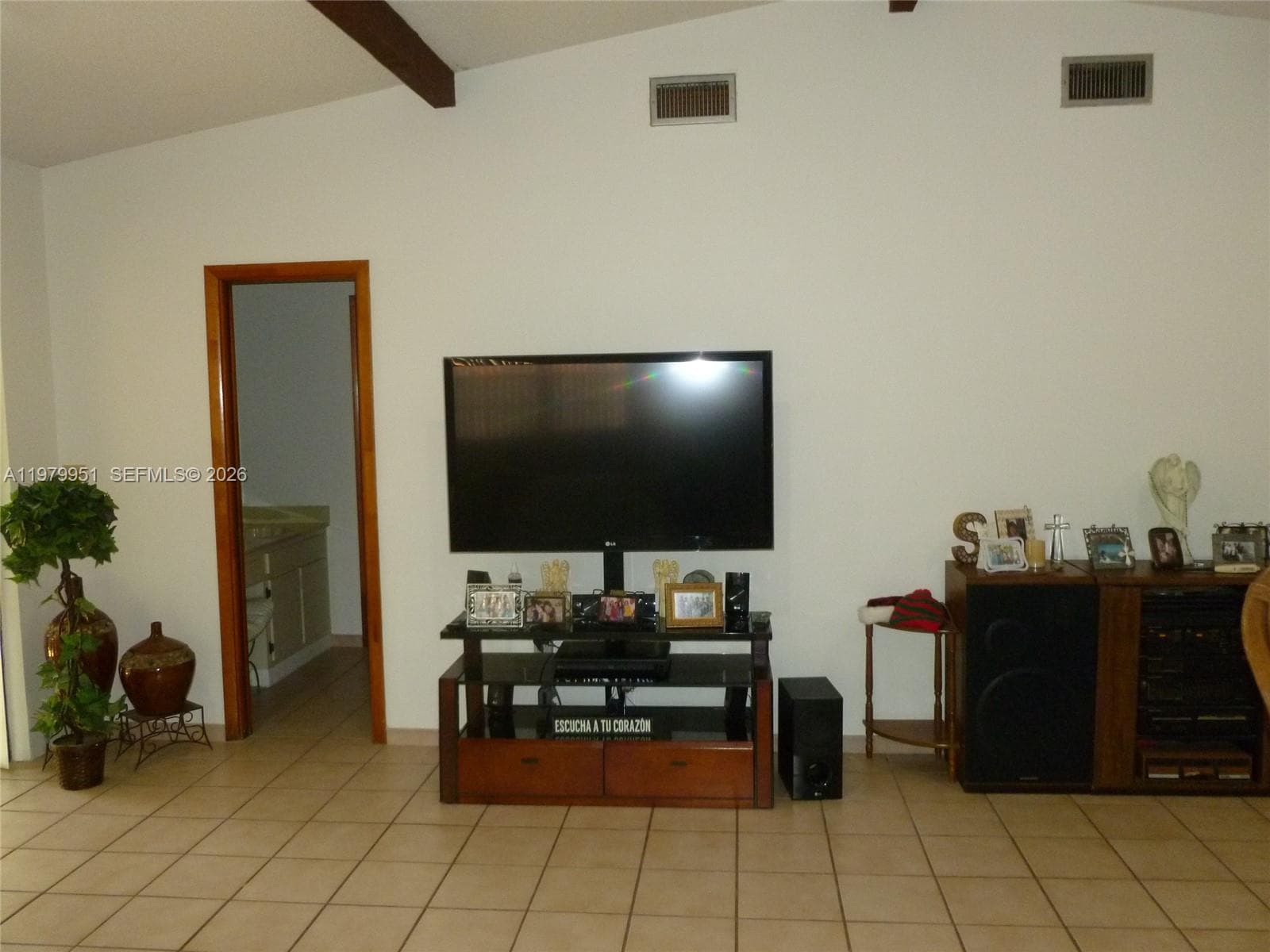 3261 NW 14th St, Miami FL 33125 — 22
