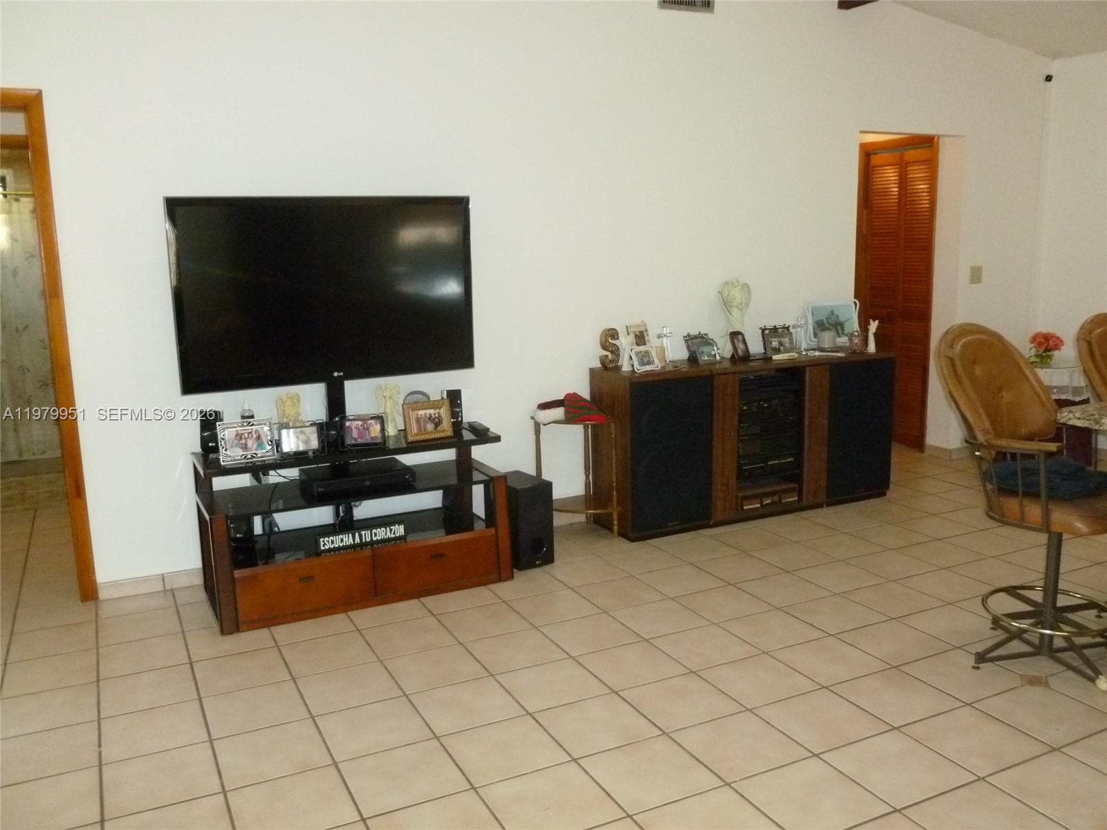 3261 NW 14th St, Miami FL 33125 — 10