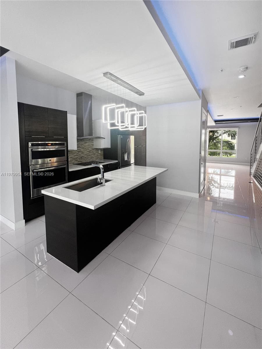 10336 NW 64th St, Doral FL 33178 — 7