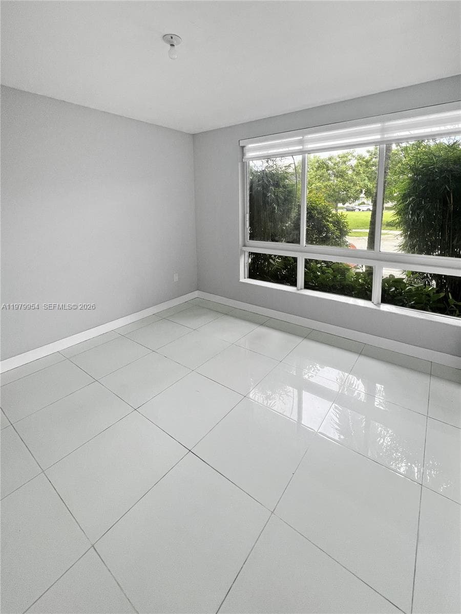 10336 NW 64th St, Doral FL 33178 — 5