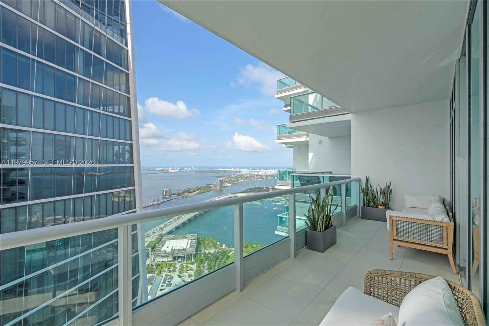 900 Biscayne Blvd, Miami FL 33132 — 17