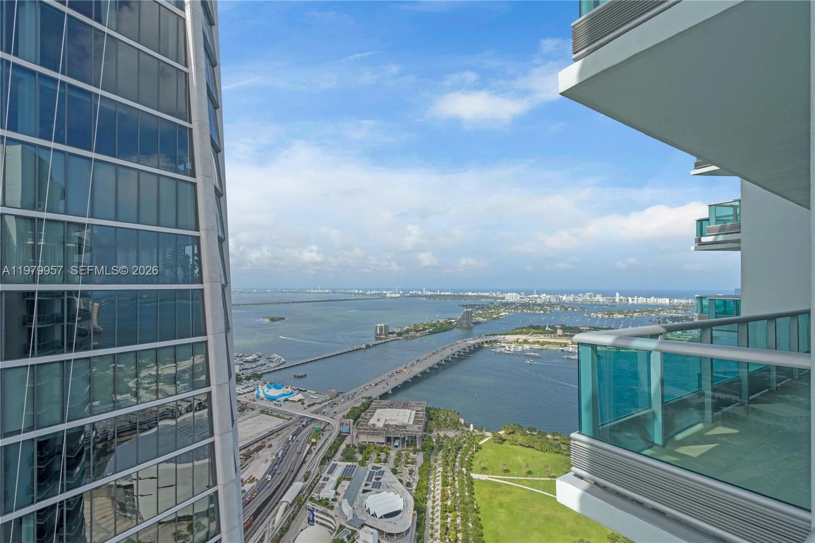 900 Biscayne Blvd, Miami FL 33132 — 15