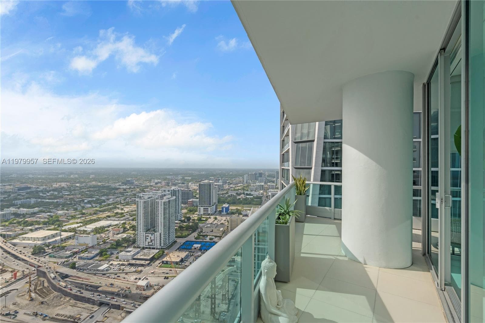 900 Biscayne Blvd, Miami FL 33132 — 35