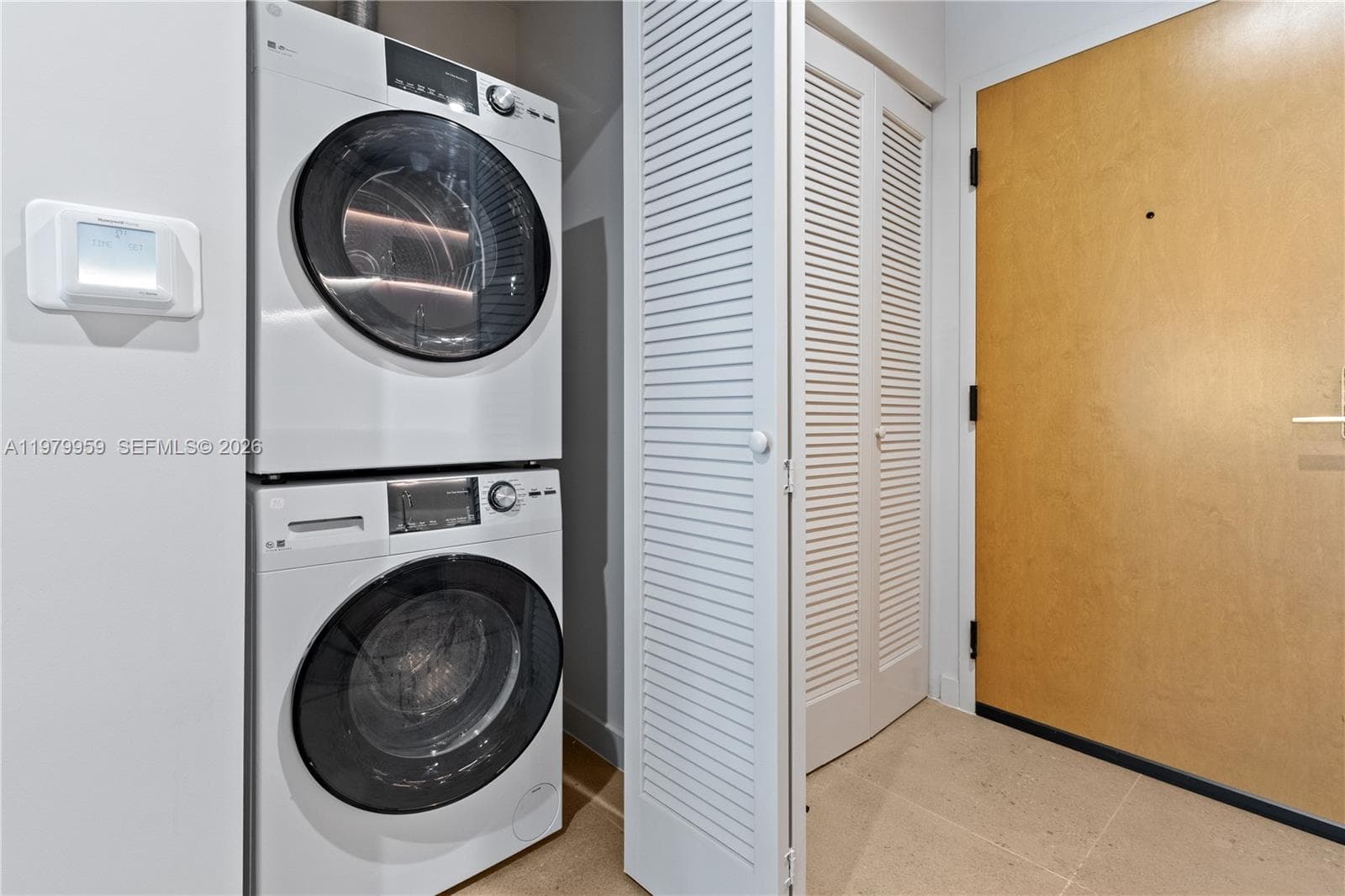 11 NE 6 ST # 910, Miami FL 33132 — 10
