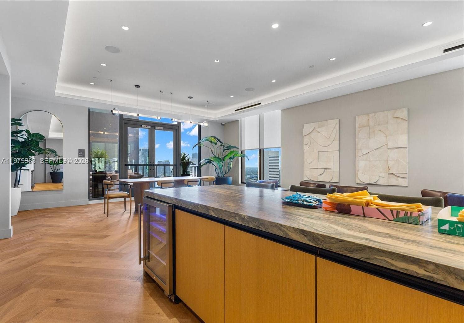 121 NE 5th Street # 1404, Miami FL 33132 — 27