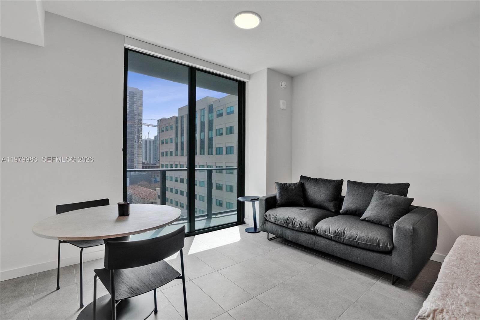 121 NE 5th Street # 1404, Miami FL 33132 — 13