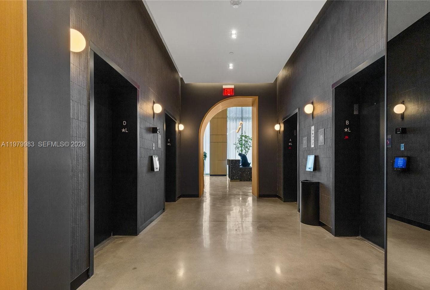 121 NE 5th Street # 1404, Miami FL 33132 — 26