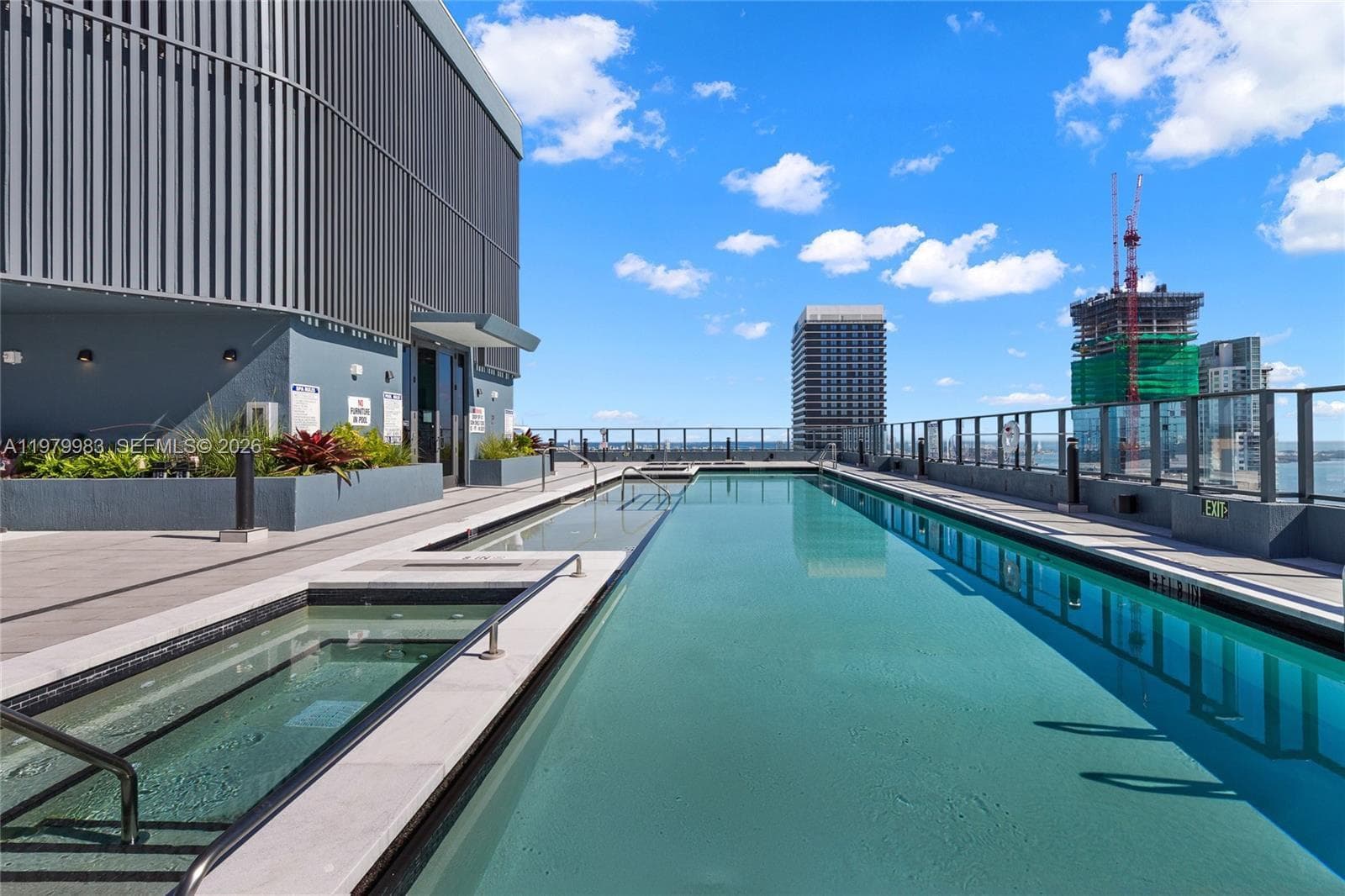 121 NE 5th Street # 1404, Miami FL 33132 — 32