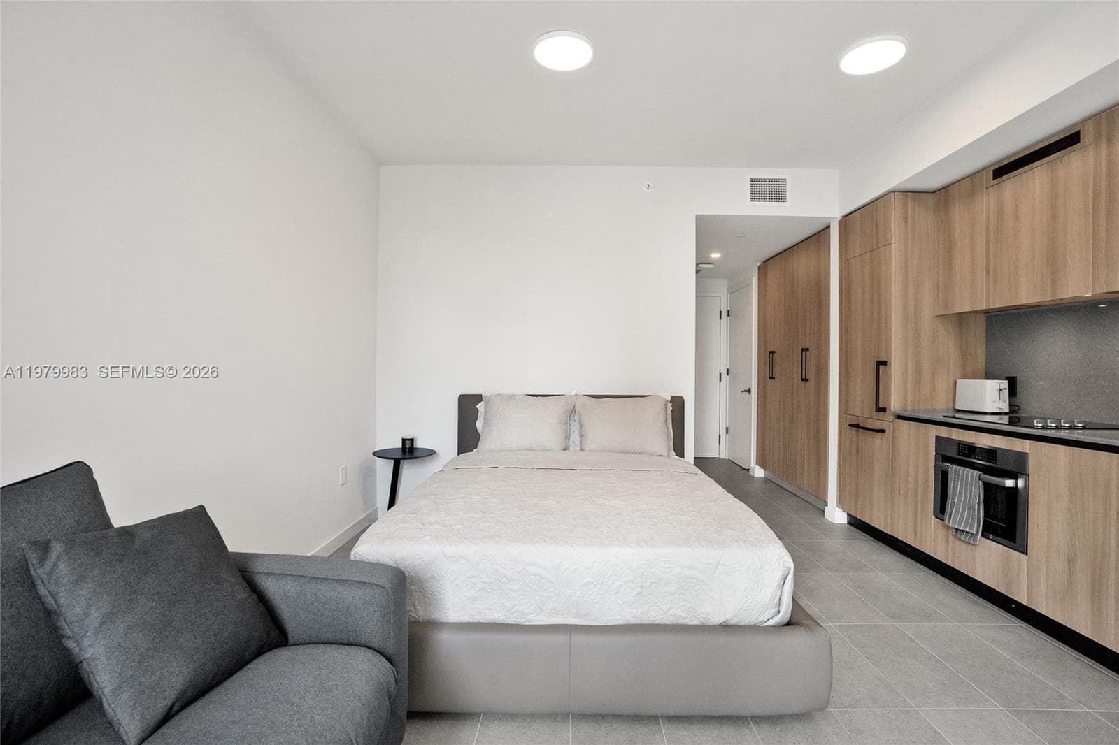 121 NE 5th Street # 1404, Miami FL 33132 — 9