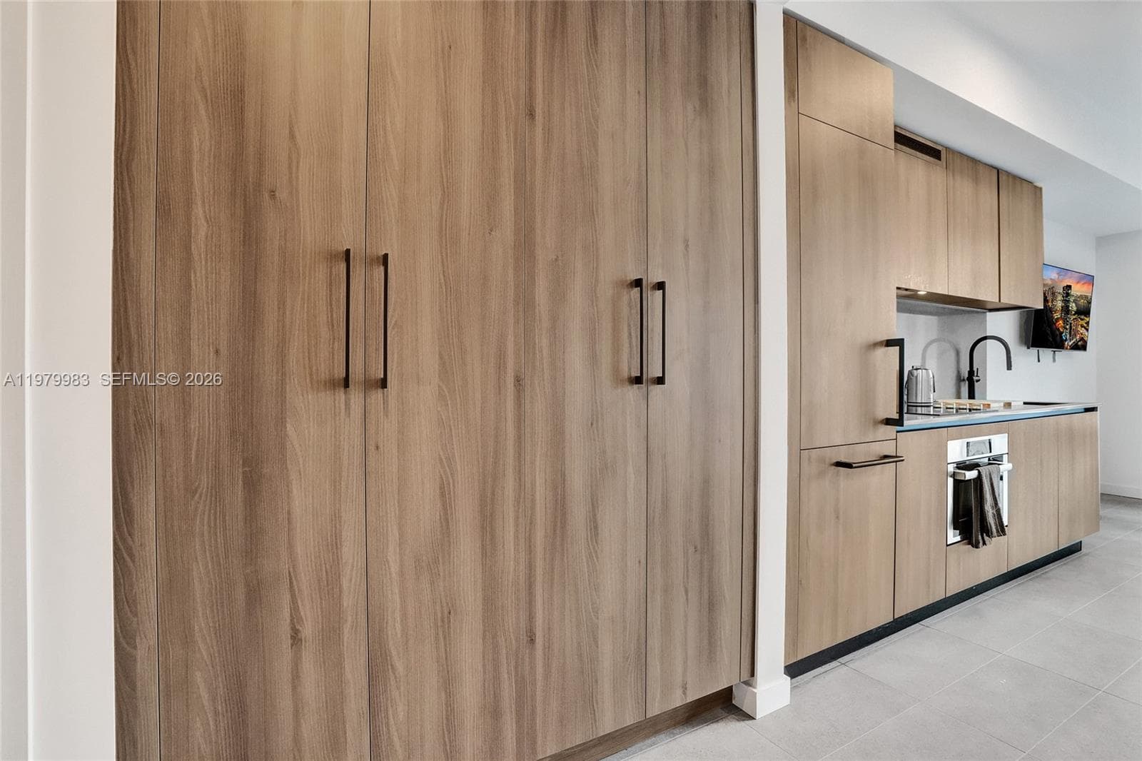 121 NE 5th Street # 1404, Miami FL 33132 — 11