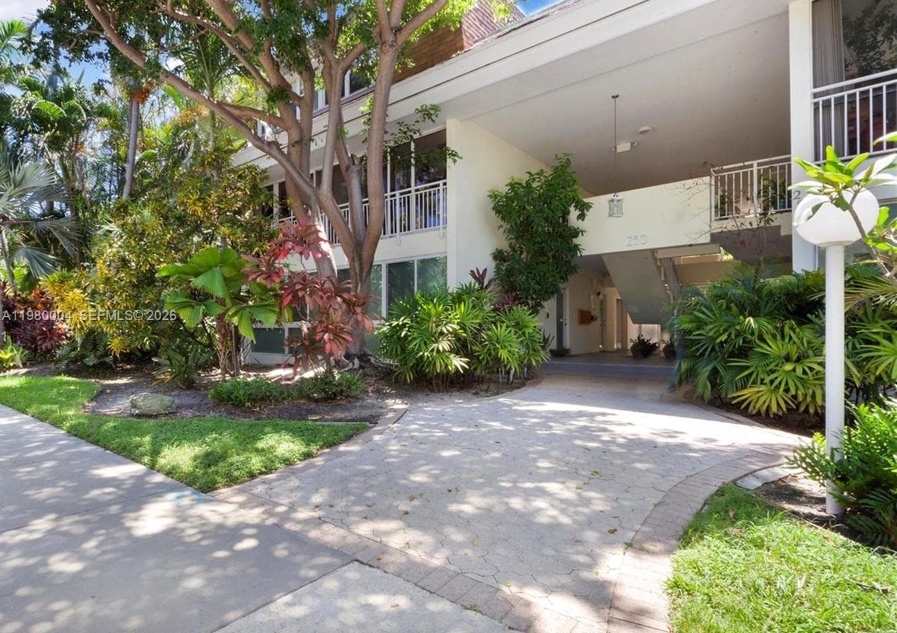 260 Sunrise Dr # H, Key Biscayne FL 33149 — 3