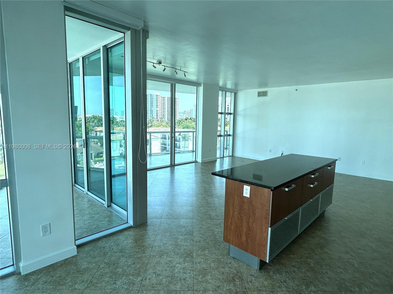 3131 NE 188 ST # 601, Aventura FL 33180 — 10