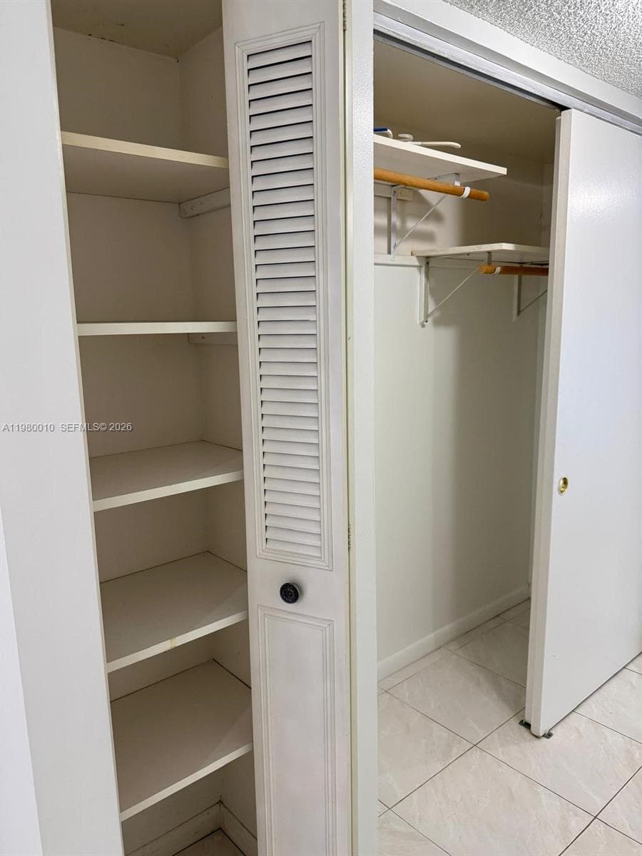20850 San Simeon Way # 5, Miami FL 33179 — 26