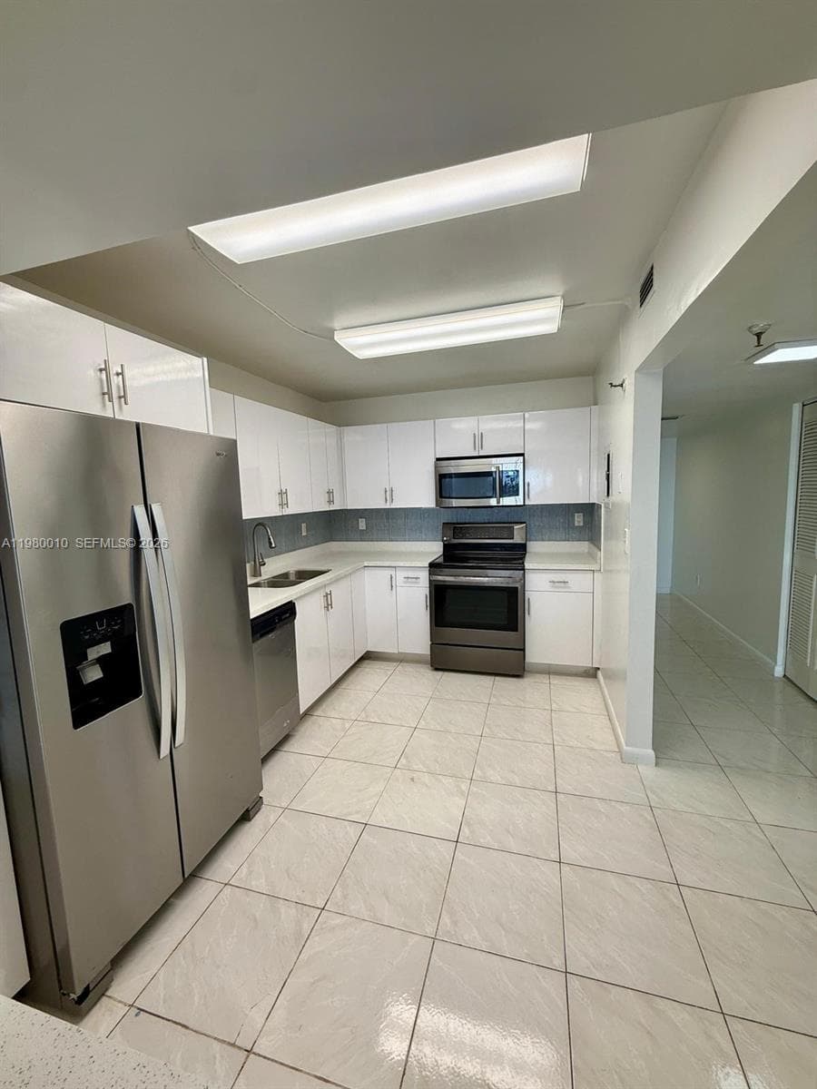 20850 San Simeon Way # 5, Miami FL 33179 — 4
