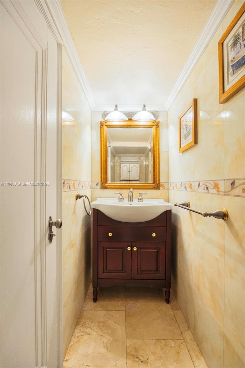 0-1645 S Bayshore Dr, Coconut Grove FL 33133 — 36