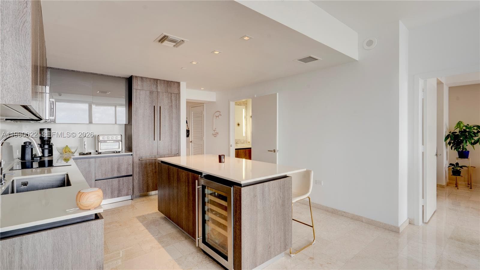 88 SW 7th St # 2706, Miami FL 33130 — 20