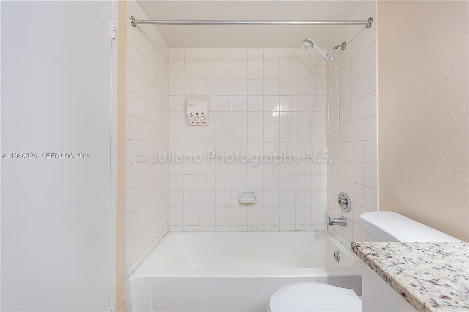 7601 E Treasure Dr # 2309, North Bay Village FL 33141 — 24