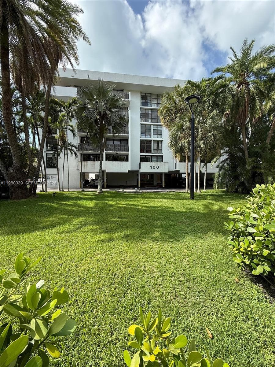 100 Ocean Lane Dr # 303, Key Biscayne FL 33149 — 1