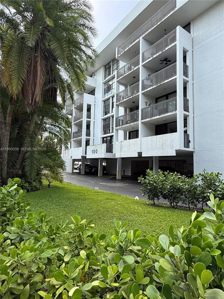 100 Ocean Lane Dr # 303, Key Biscayne FL 33149 — 19