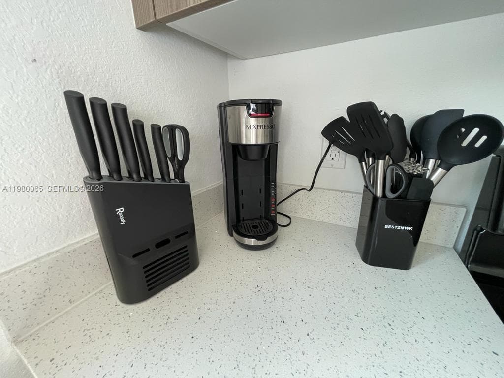 302 NW 11th Ct # 302, Florida City FL 33034 — 43