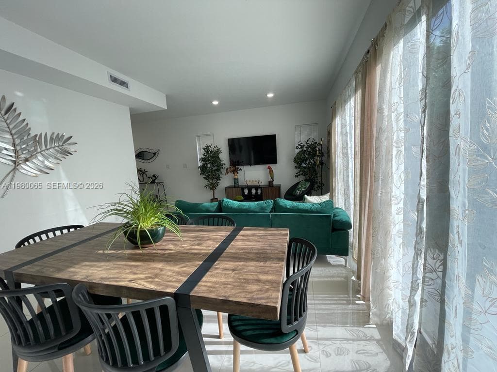 302 NW 11th Ct # 302, Florida City FL 33034 — 26