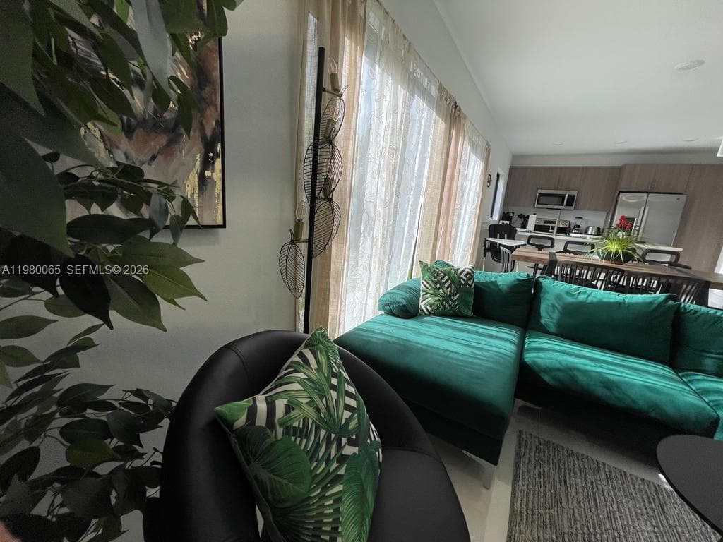 302 NW 11th Ct # 302, Florida City FL 33034 — 75