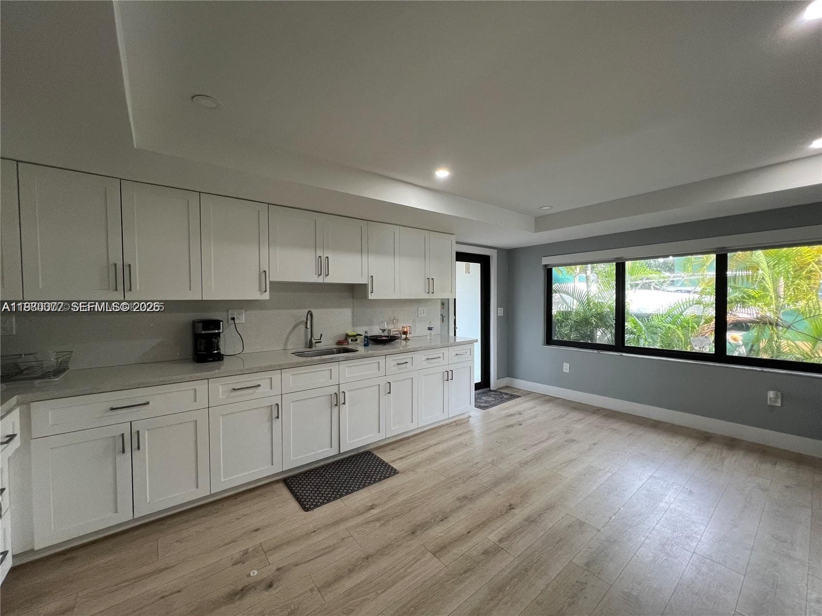 860 NW 18th Pl, Miami FL 33125 — 4