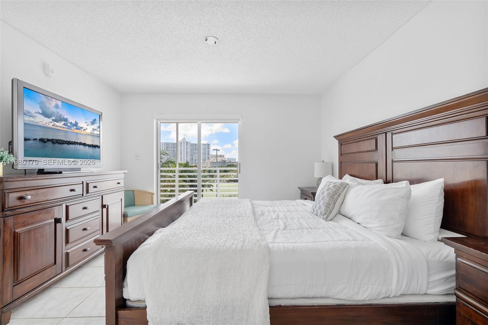 17801 N Bay Rd # 607, Sunny Isles Beach FL 33160 — 17