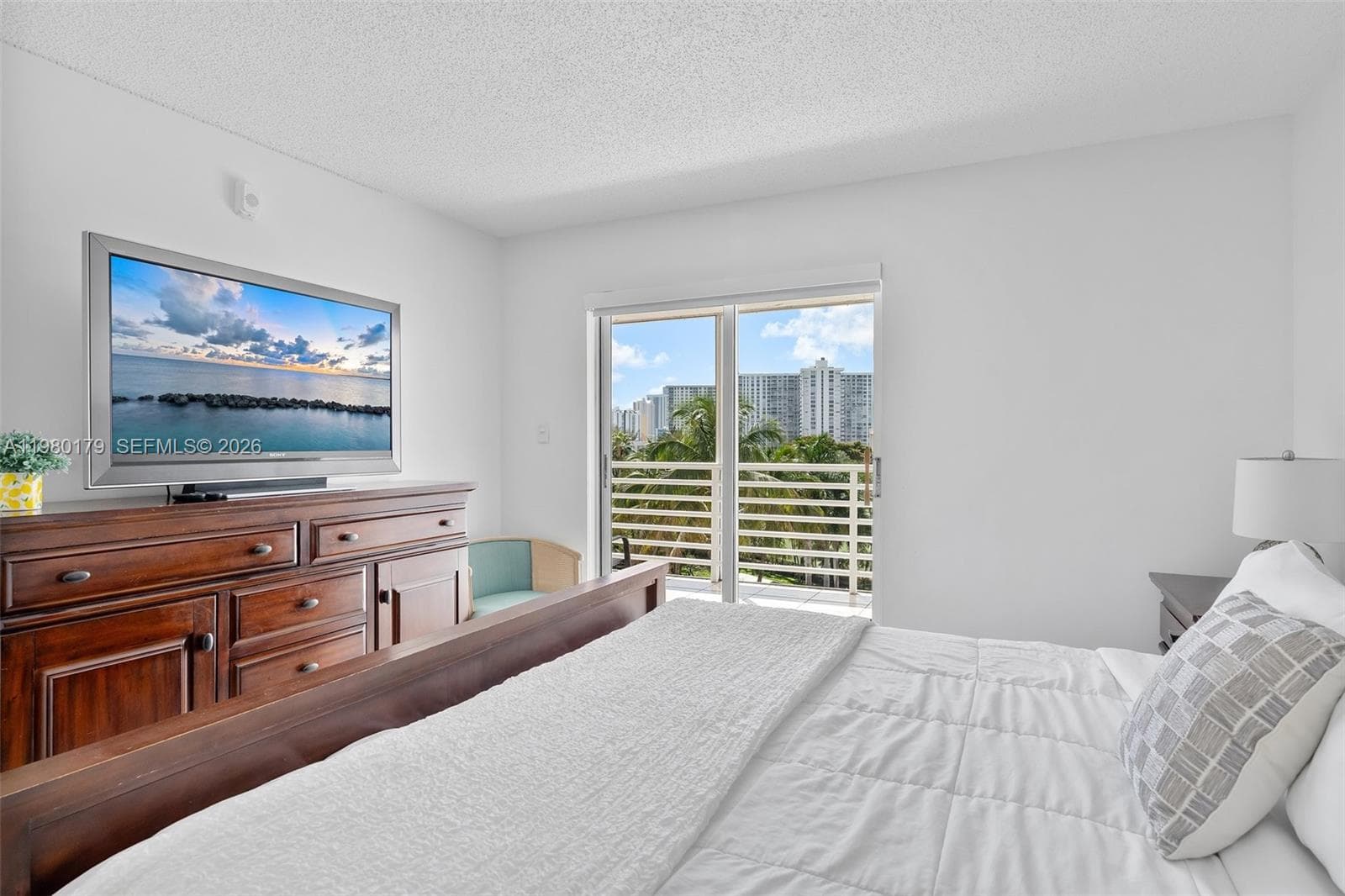 17801 N Bay Rd # 607, Sunny Isles Beach FL 33160 — 18